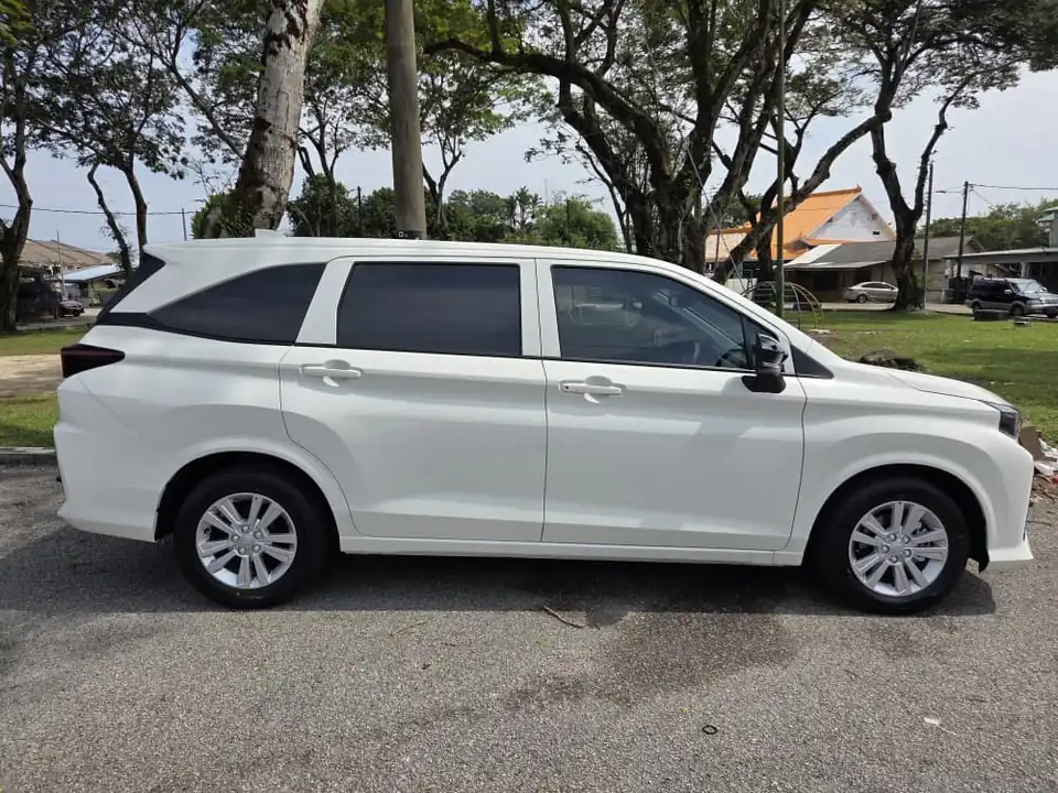 Perodua Alza (New), side view